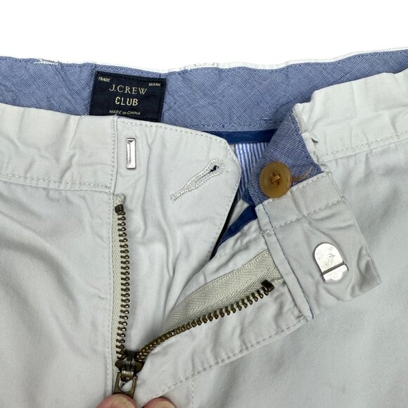 Men's J. CREW Club 10.5" Chino Shorts in Khaki | Size 34 - Picture 3 of 6